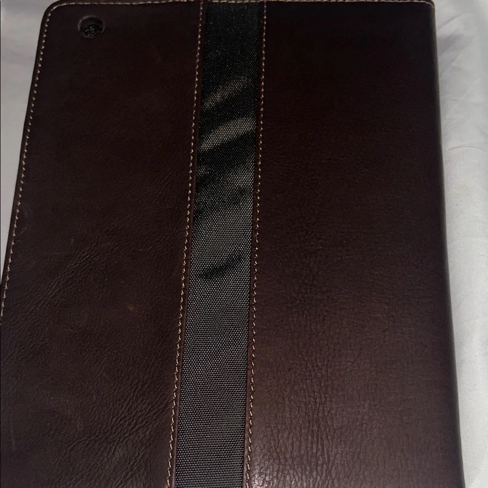 Solo Black Leather Tablet Case for iPads
